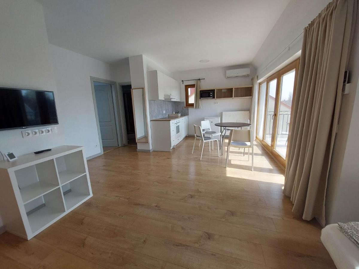 Familia Apartmanhaz كيستاي المظهر الخارجي الصورة