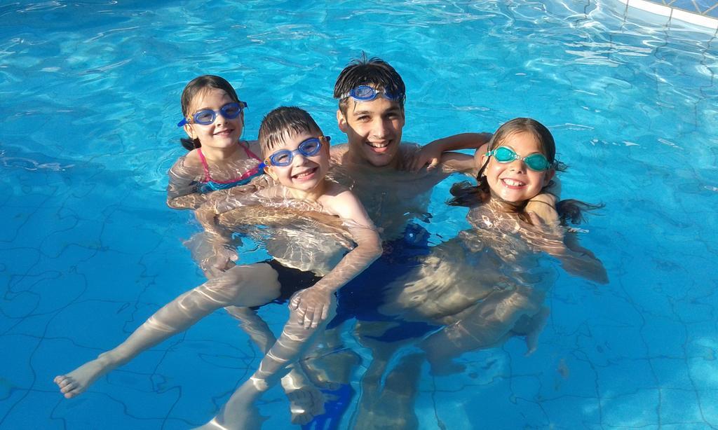 Familia Apartmanhaz كيستاي المظهر الخارجي الصورة