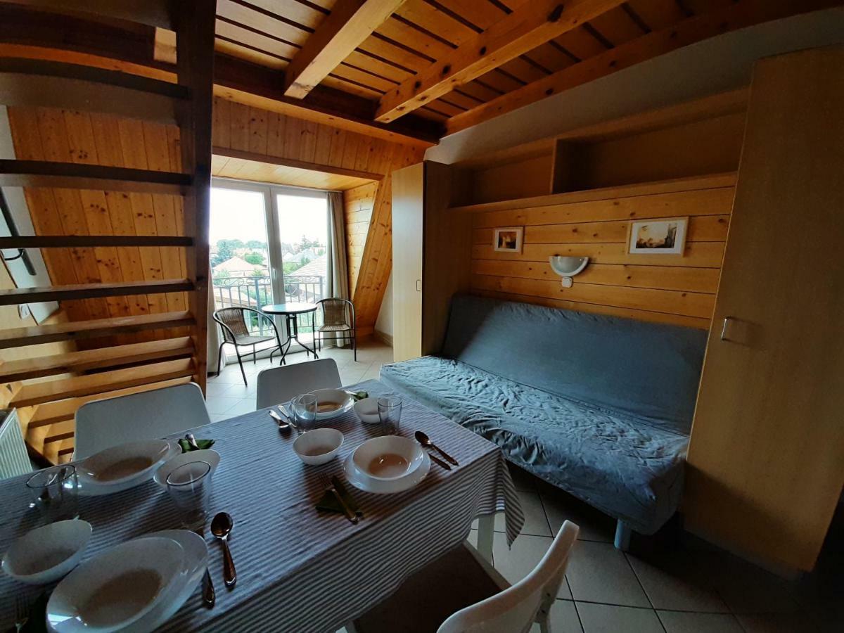 Familia Apartmanhaz كيستاي المظهر الخارجي الصورة