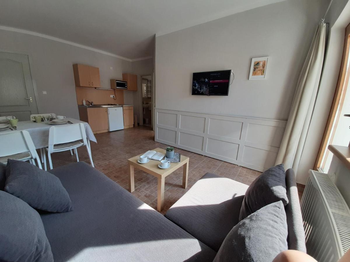 Familia Apartmanhaz كيستاي المظهر الخارجي الصورة
